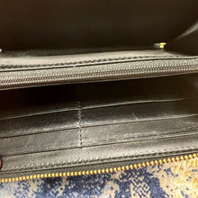 Load image into Gallery viewer, GUCCI BLACK BIFOLD ZIPPY

