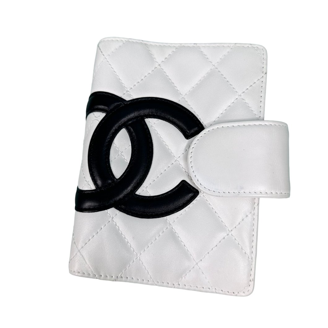 CHANEL CAMBON BLACK CC ON WHITE CALF LEATHER SKIN AGENDA WITH HOT PINK INTERIOR